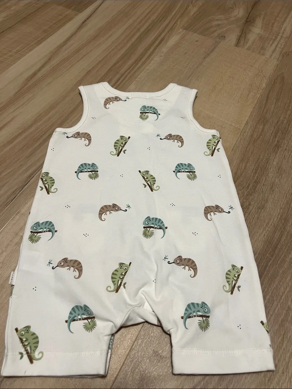 Firsts by petit lem White Baby Romper with Chameleon Print 12 M
